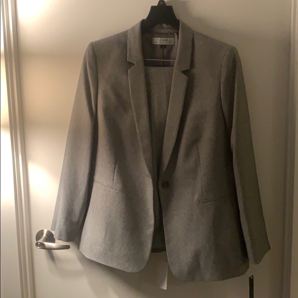NWT 2 Piece  Pant Suit